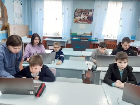 Что прячется в смартфоне: исследуем мобильные угрозы.